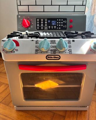 Cucina giocattolo