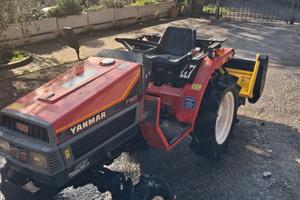 TRATTORE + TRINCIA 30CV 4×4