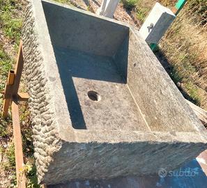 Vasca lavabo in vera pietra lavorata a mano