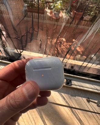 Custodia di ricarica per Apple AirPods