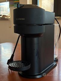 Macchina caffé Nespresso Vertuo nera