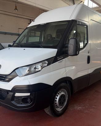 Iveco Daily maxi furgone euro 6
