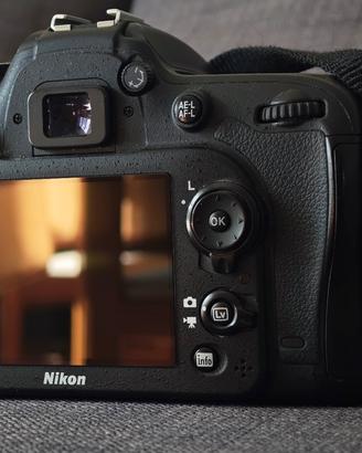 Nikon D7100 + Nikon 18/140