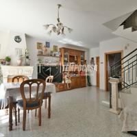 VILLINO A SCHIERA - LISCIANO