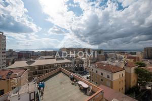 Centro storico con grande terrazza e garage