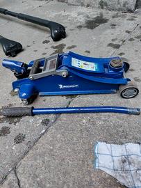 Cric idraulico x auto