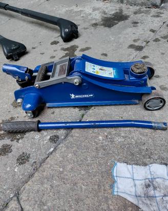Cric idraulico x auto