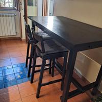 Tavolo alto e 2 sgabelli ikea