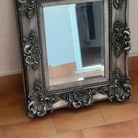 specchio in legno in argento