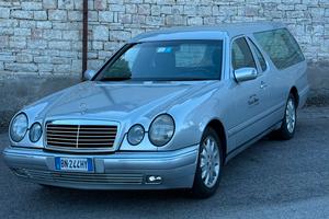 Auto Funebre Mercedes Benz E230