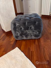 Pouf trapuntato in velluto