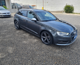 Audi A3 2.0 Tdi 150 cv S line 2015