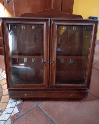 Mobiletto in legno portachiavi