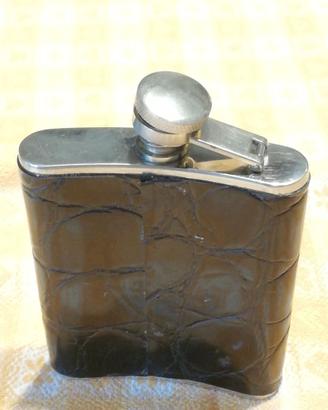 FIASCHETTA TASCABILE PER LIQUORI IN ACCIAO USATA