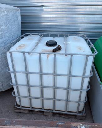 Cisterna serbatoio cubo 1000 litri