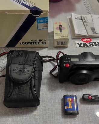 Macchina Fotografica Analogica Yashica zoomtec70