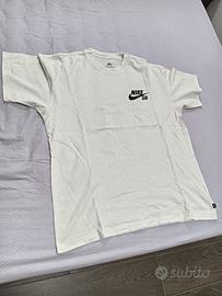 T-shirt Nike taglia M