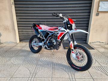 Fantic Motard 50 XM PERFORMANCE 2 Tempi Bianca