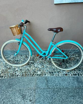 Bicicletta  con  cambio. Da ragazza