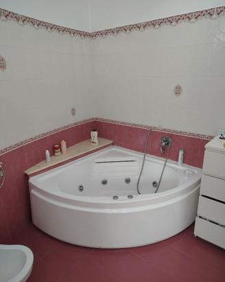 Vasca idromassaggio 140 x 140
