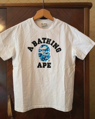 T-shirt A Bathing Ape (BAPE) College Logo - tgM