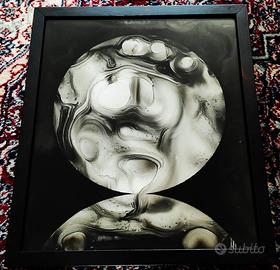 Quadro astratto, bianco e nero, dipinto su vetro