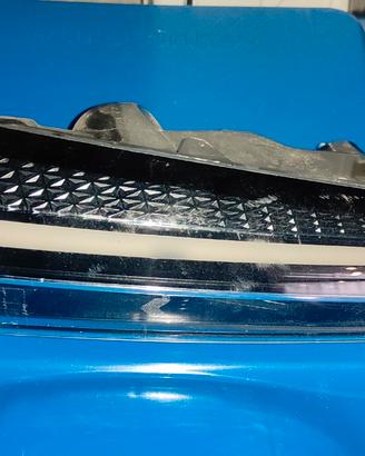 Faro led Renault Captur 2024 posteriore sinistro