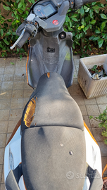 Aprilia Sr r 50
