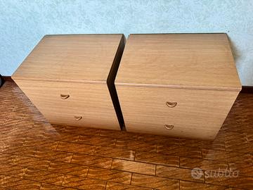 Coppia comodini in legno con cassetti