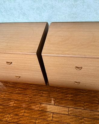 Coppia comodini in legno con cassetti
