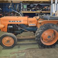 trattore fiat vecchio 