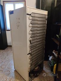 frigo con piccola cellula congelatore 