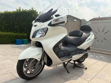 Suzuki burgman 650 2011. Bianco perla