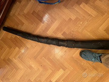 Didgeridoo in legno intagliato a mano 125cm