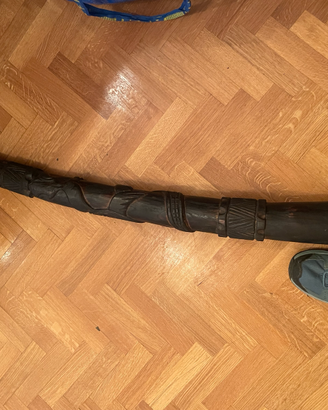 Didgeridoo in legno intagliato a mano 125cm