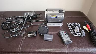 Videocamera Sony DCR SR50E ed Ottica grandangolare