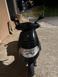 Scooter 125 piaggio hexagon