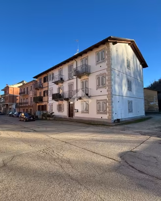 2 LOCALI A ROCCHETTA TANARO