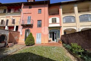 CASA SEMINDIPENDENTE A RONCO BIELLESE