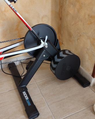 Rullo interattivo Wahoo Kickr core 2.