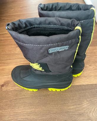 scarponi montagna ragazzo