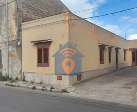 Castelvetrano Casa Ind. Con Magazzino E Terrazzo