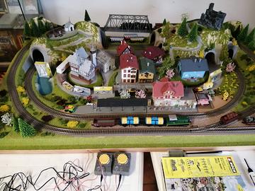 Plastico Ferroviario Una Collezione Di Trenini Rivarossi, I Treni, La  Storia, I Protagonisti Attraverso 60 Anni Sho