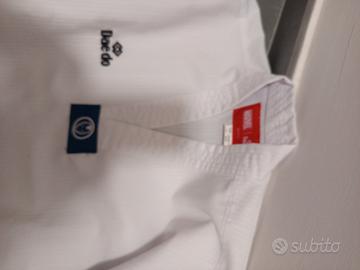 n.2 tute nuove da TAKENDO Marvel 10 14 anni e n.2 