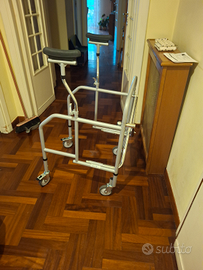 Deambulatore sottoascellare