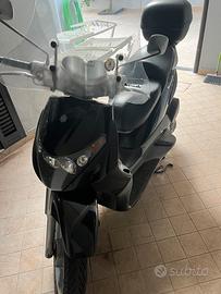 Piaggio Beverly 200