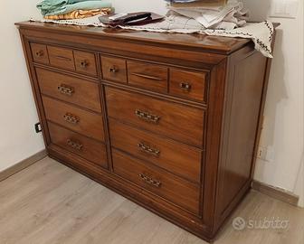 Comò classico in legno massello stile arte povera 
