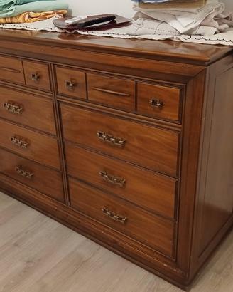 Comò classico in legno massello stile arte povera 