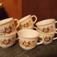 tazze caffè, oggetti diversi 