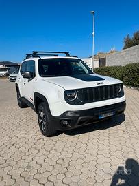 Jeep Renegade TrailHawk 4x4